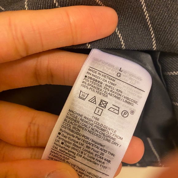 GAP Gray Pinstripe Vest NWT Large - Picture 7 of 9